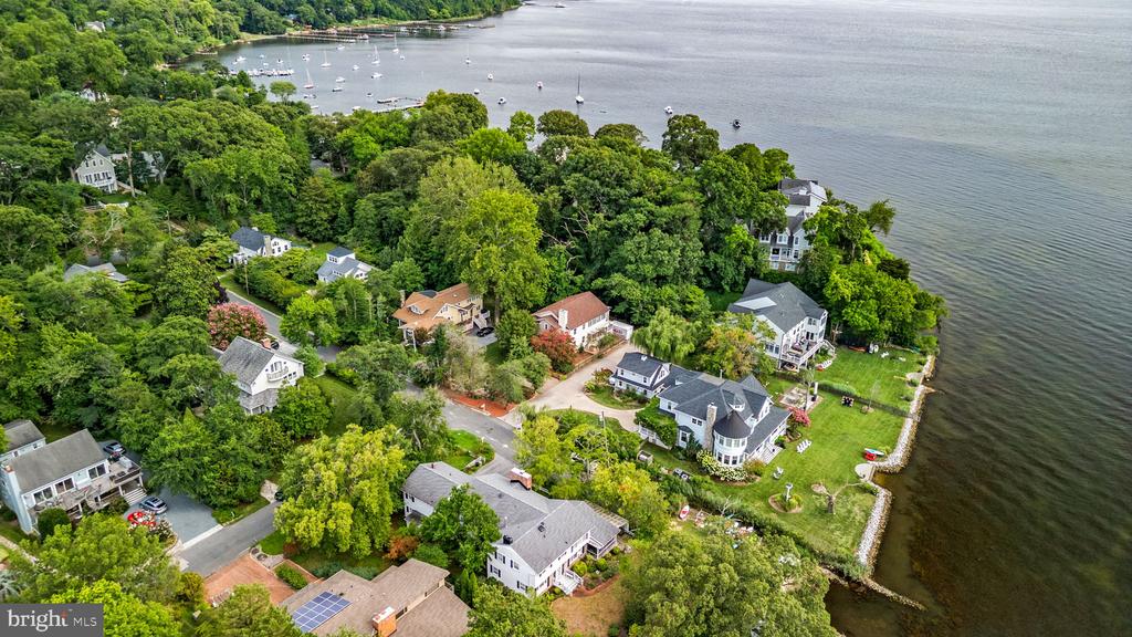 7 RIVERVIEW ROAD