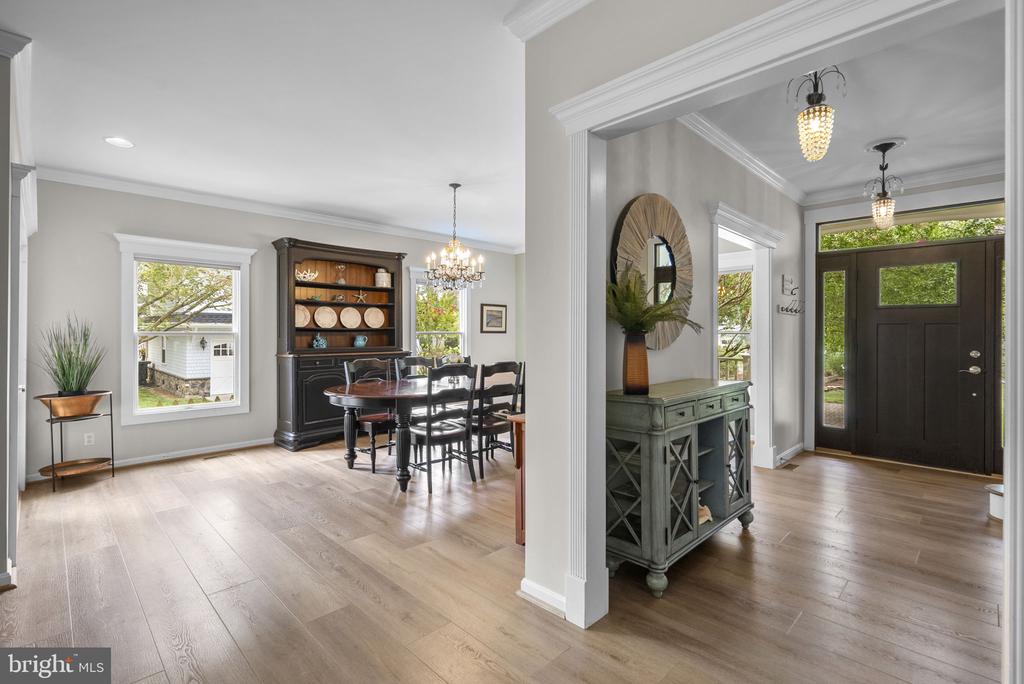 7 RIVERVIEW ROAD