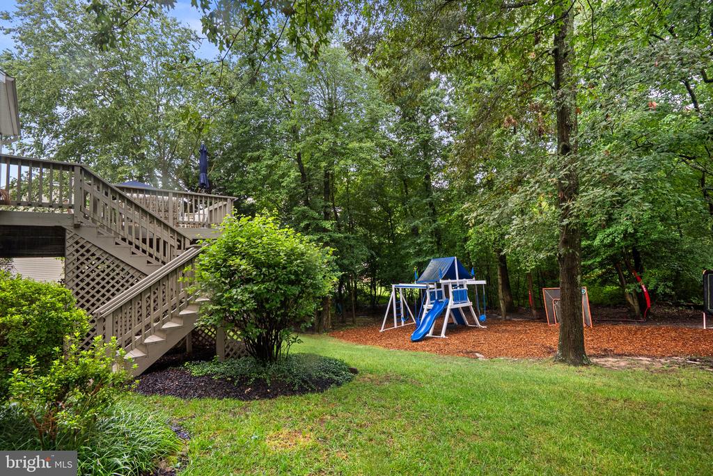 8004 HORICON POINT DRIVE