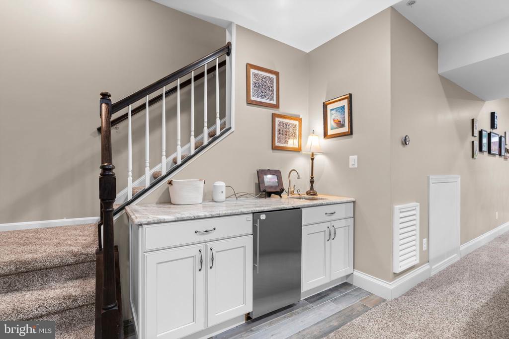 410 SAINT MARTINS CHOICE LANE