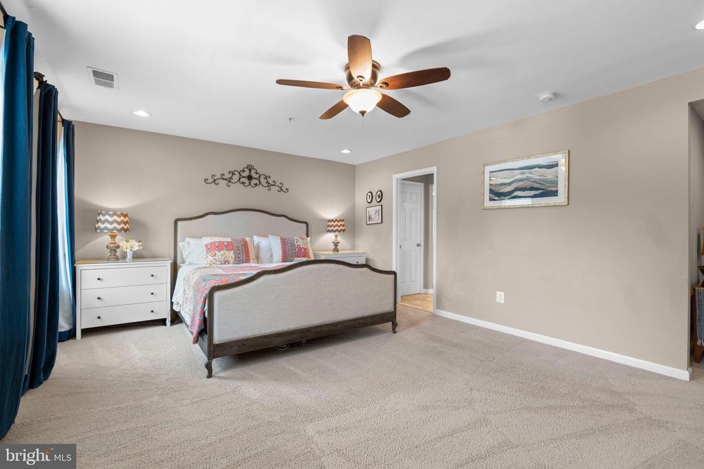 410 SAINT MARTINS CHOICE LANE