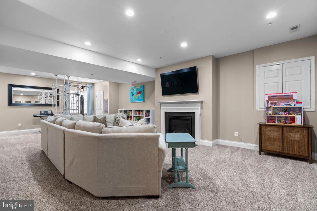 410 SAINT MARTINS CHOICE LANE