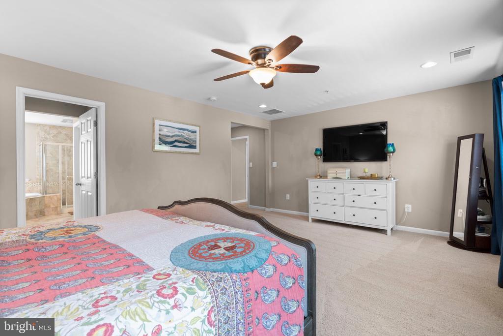 410 SAINT MARTINS CHOICE LANE