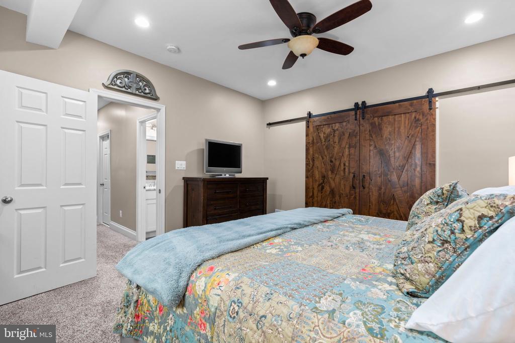 410 SAINT MARTINS CHOICE LANE