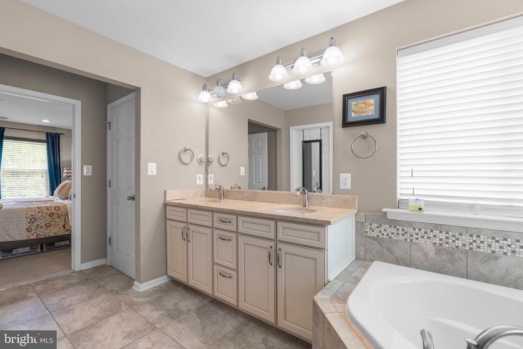 410 SAINT MARTINS CHOICE LANE