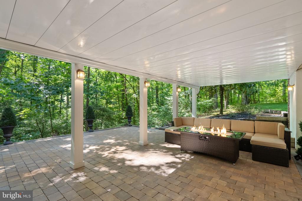 2005 SAINT STEPHENS WOODS DRIVE