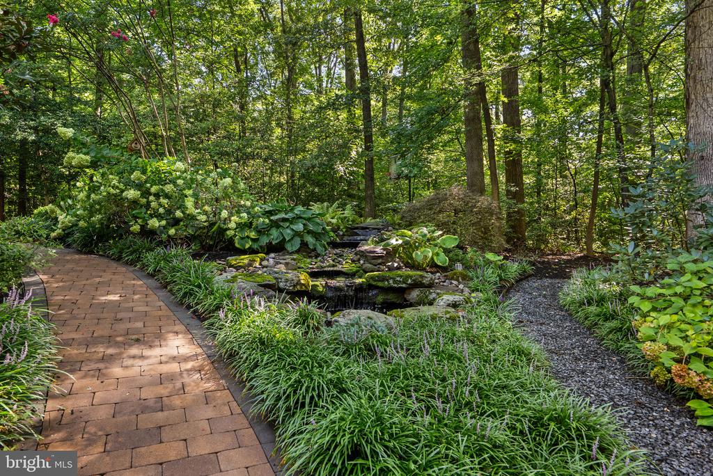 2005 SAINT STEPHENS WOODS DRIVE