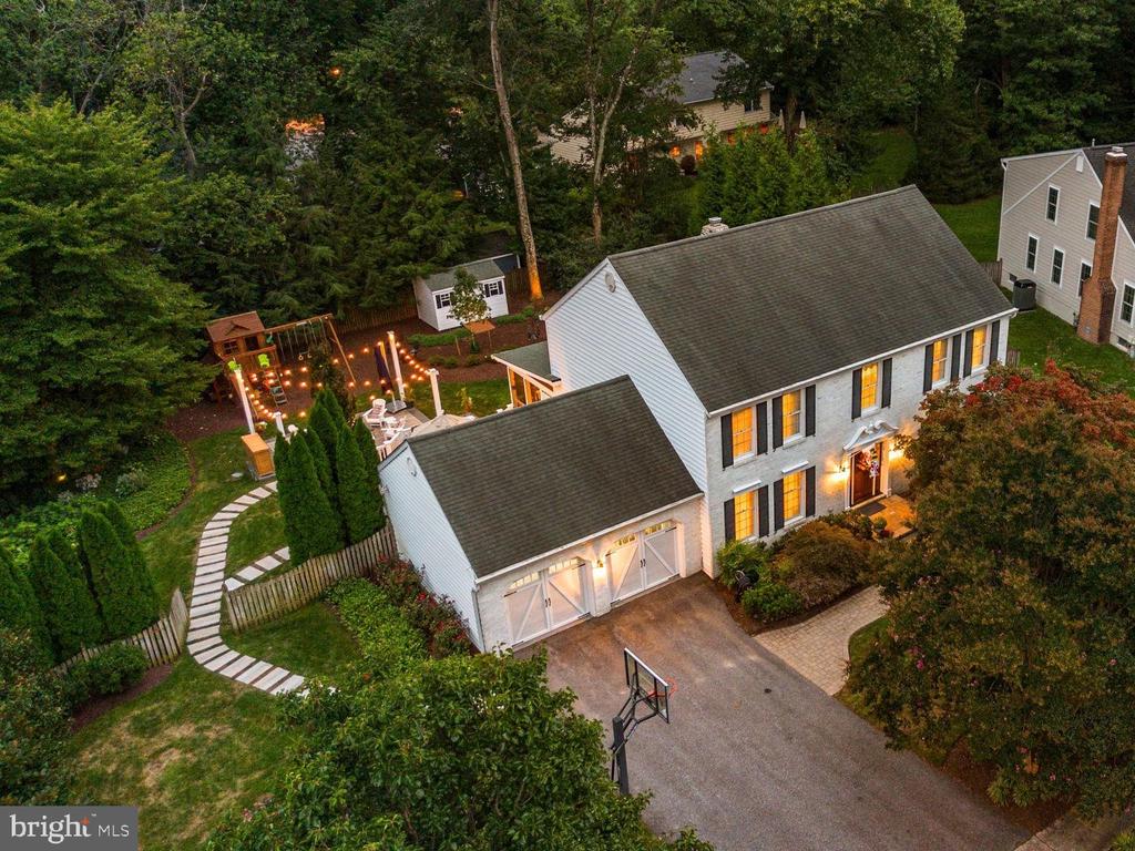 53 JACOBS LADDER COURT