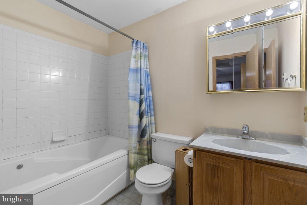 3548 LOCH HAVEN DRIVE