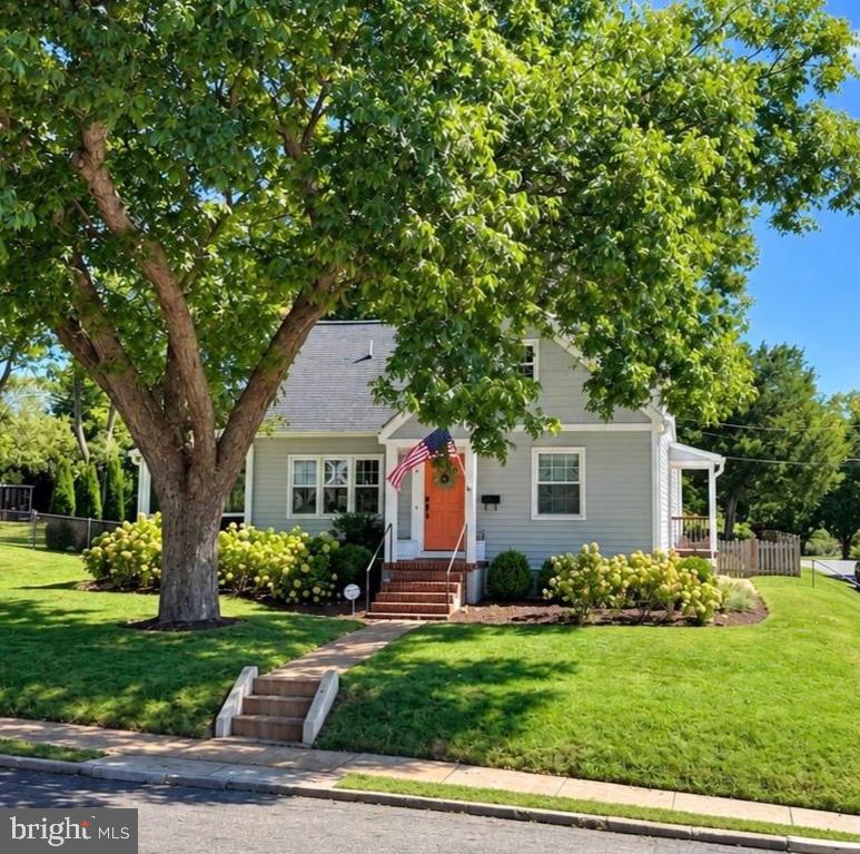 211 MCKENDREE AVENUE