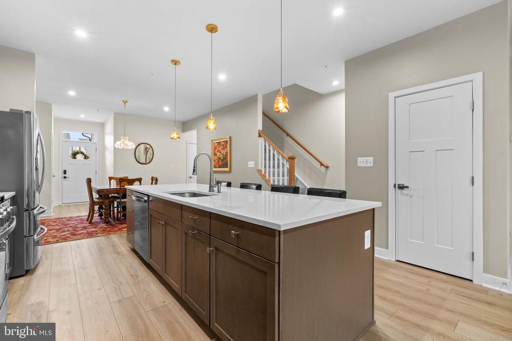 7504 MATAPEAKE LANE