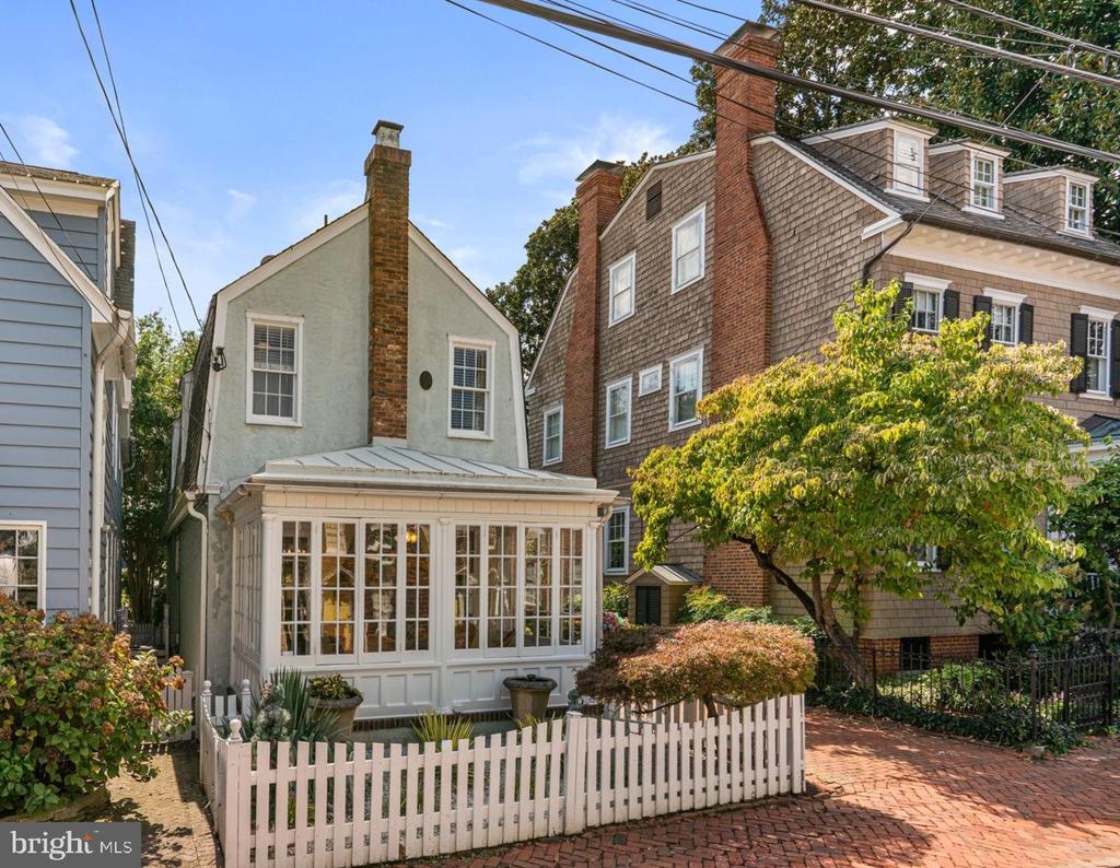 219 KING GEORGE STREET