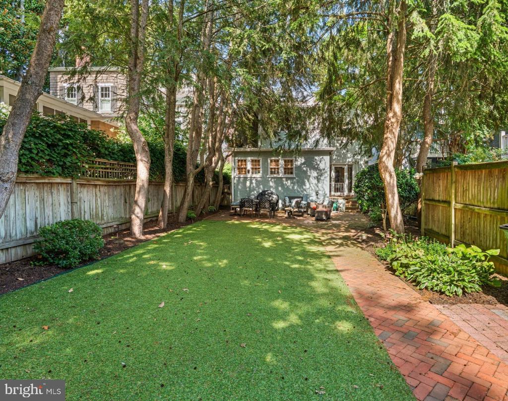 219 KING GEORGE STREET