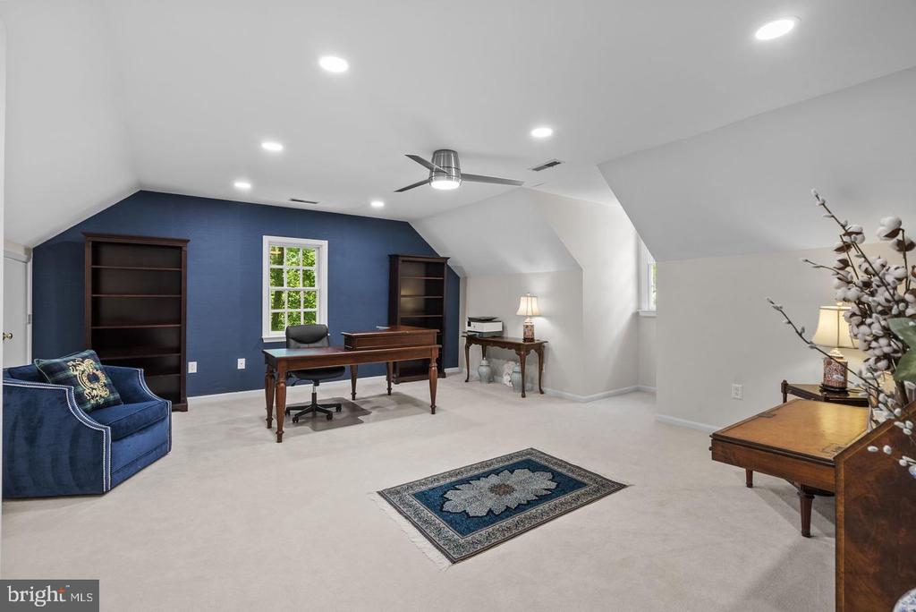 2005 SAINT STEPHENS WOODS DRIVE