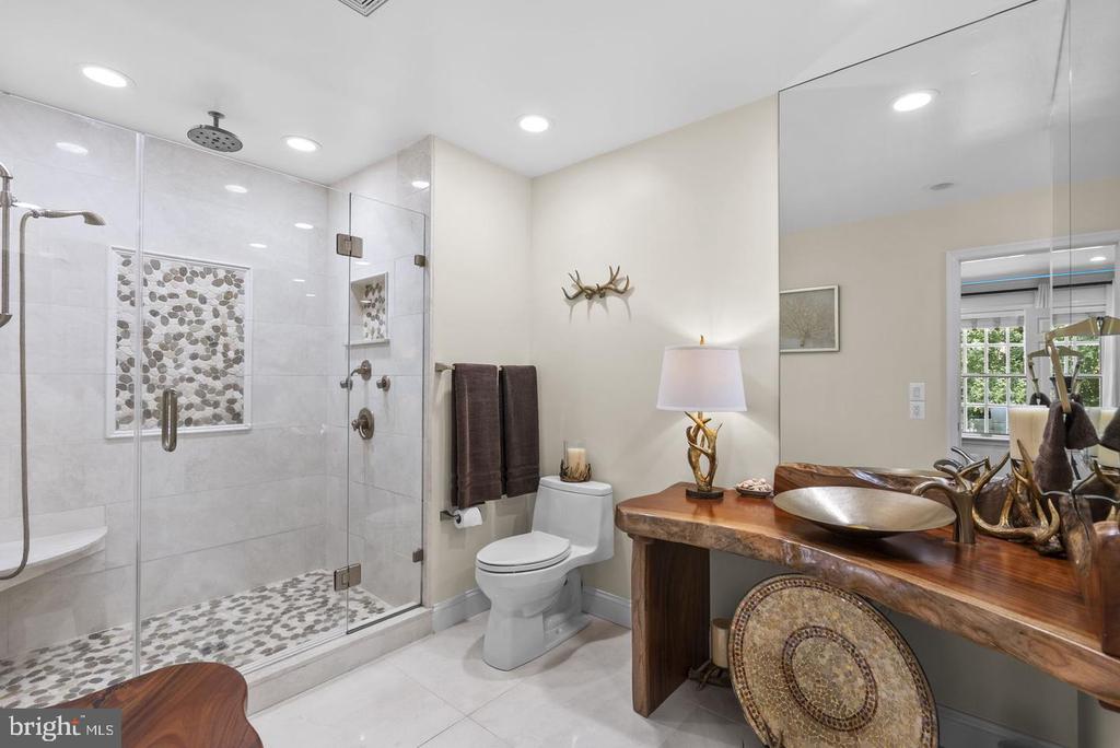 2005 SAINT STEPHENS WOODS DRIVE