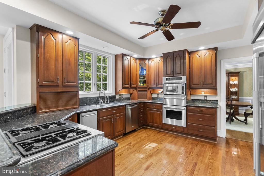 2005 SAINT STEPHENS WOODS DRIVE