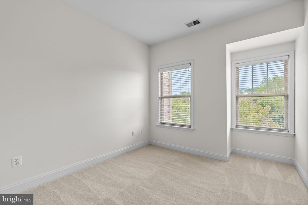 809 GAMBER COURT Unit: 2