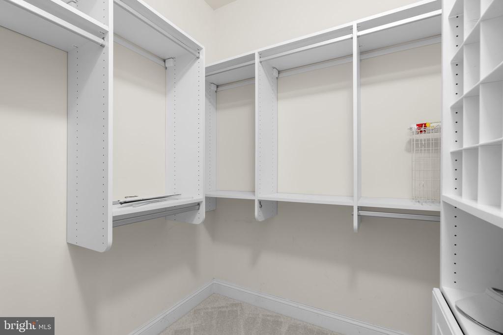 809 GAMBER COURT Unit: 2