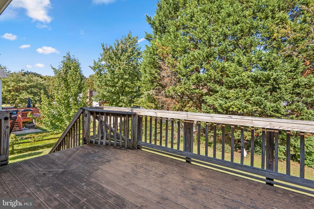 402 ELMWOOD COURT