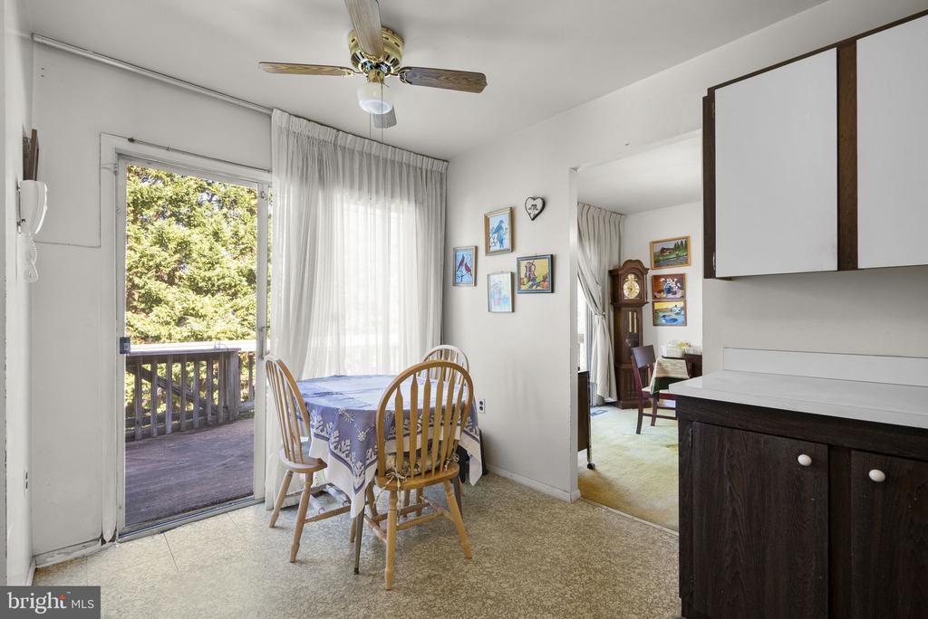 402 ELMWOOD COURT