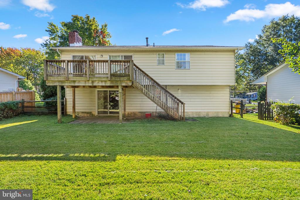 402 ELMWOOD COURT