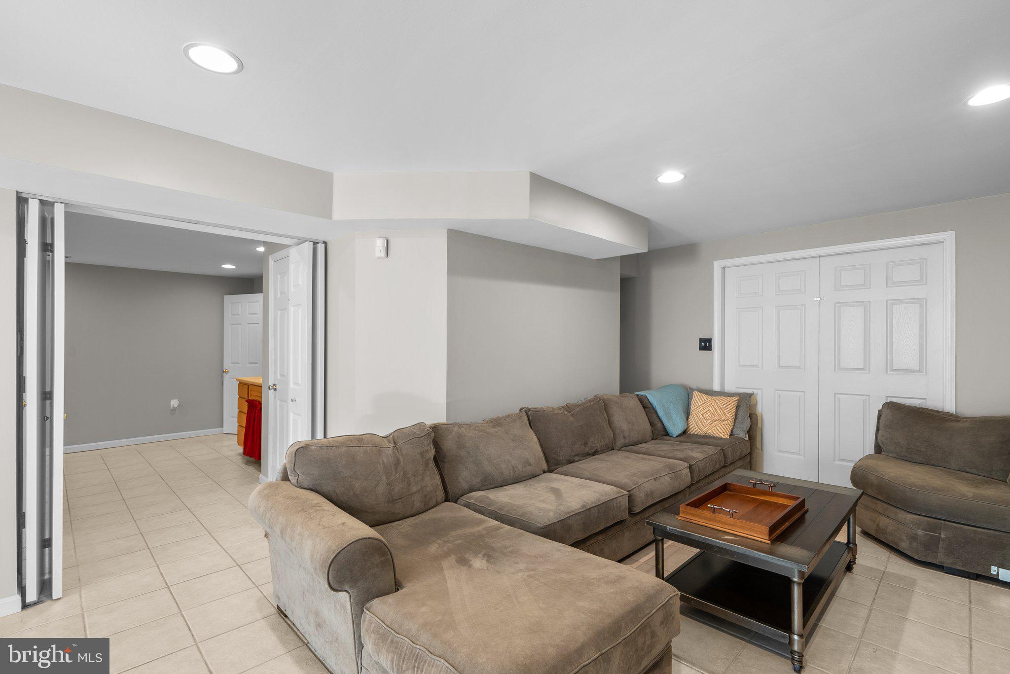 9240 CATTERTON COURT