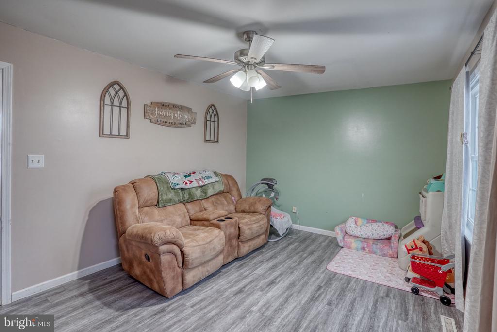 9946 NEW BRIDGE ROAD