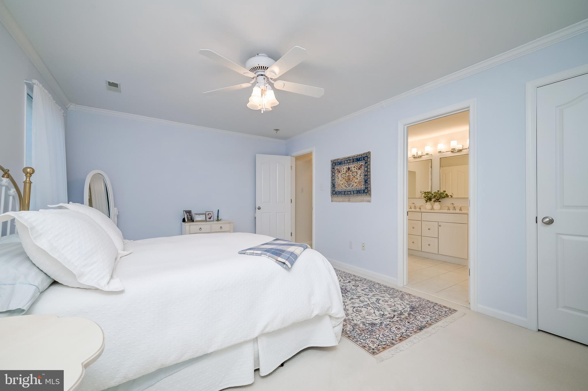 6508 FOLDED LEAF SQUARE