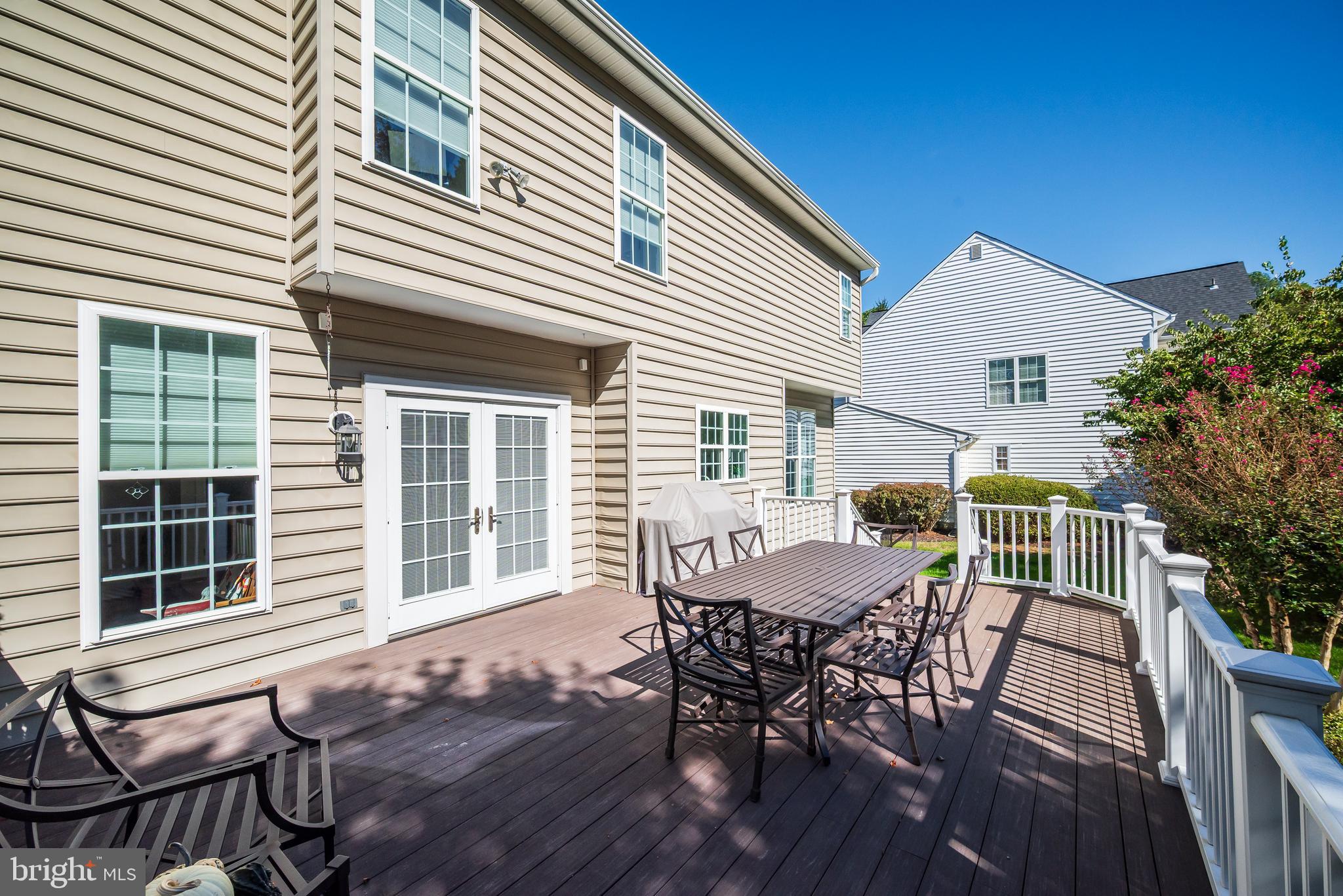 6508 FOLDED LEAF SQUARE