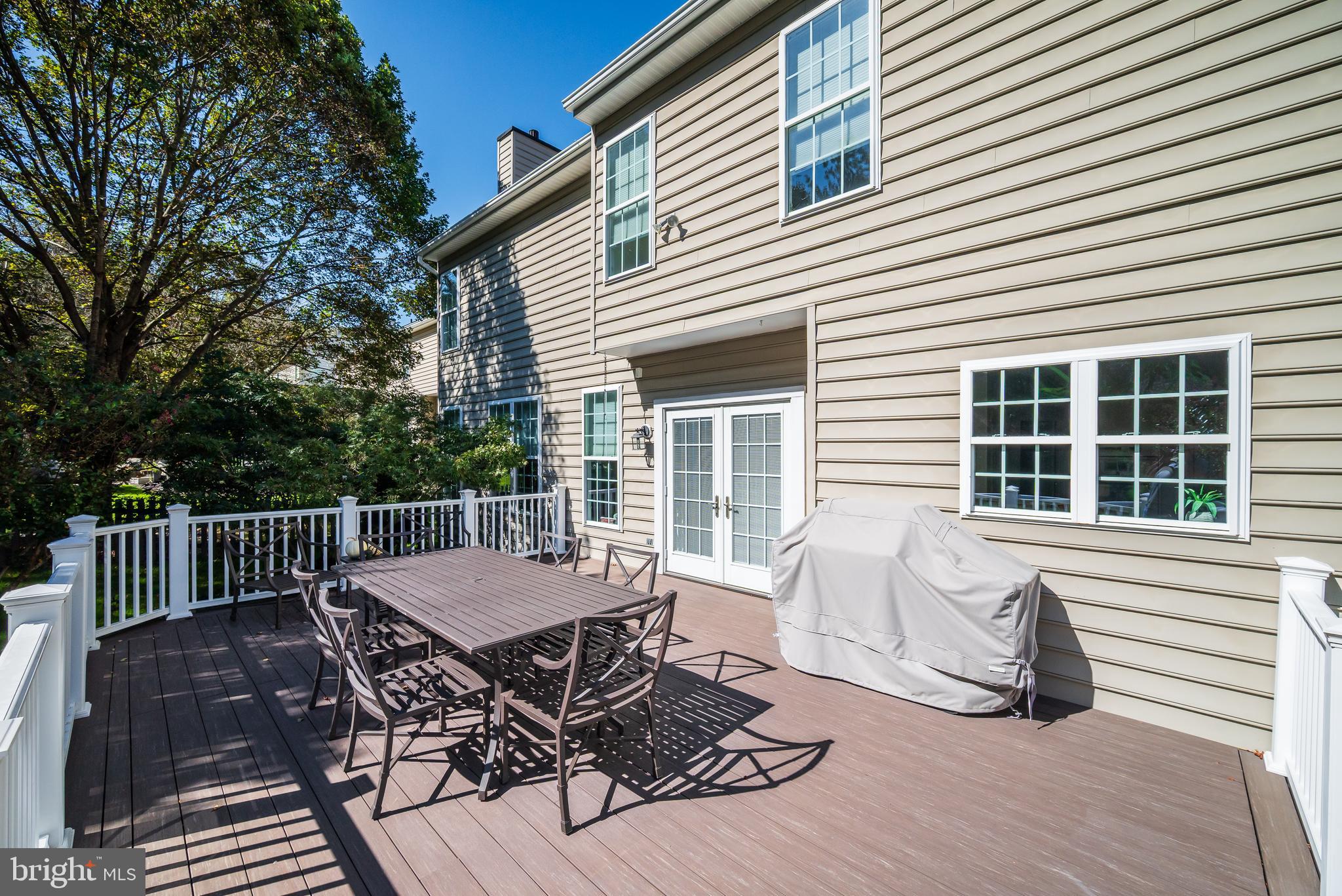 6508 FOLDED LEAF SQUARE