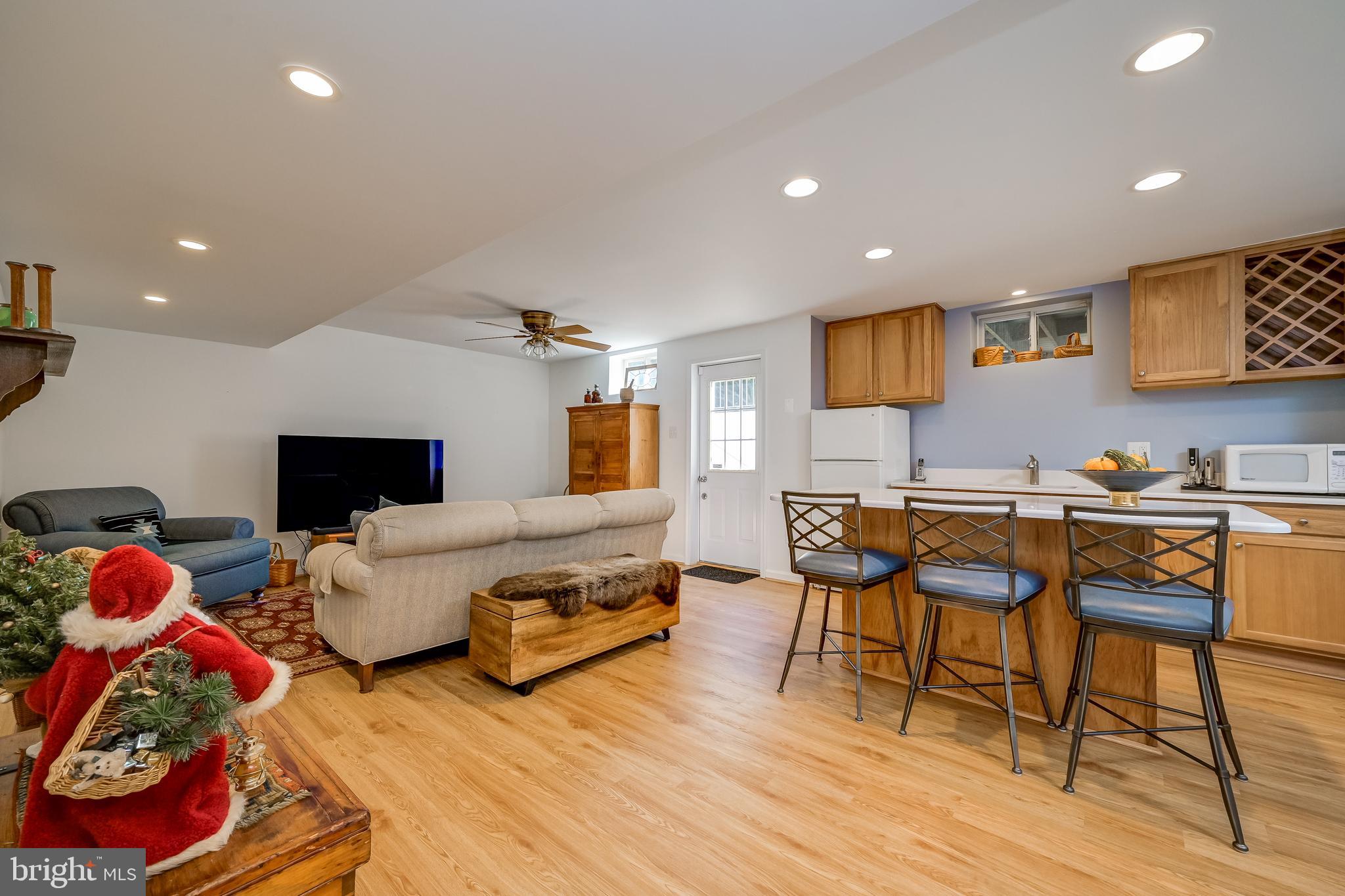 6508 FOLDED LEAF SQUARE