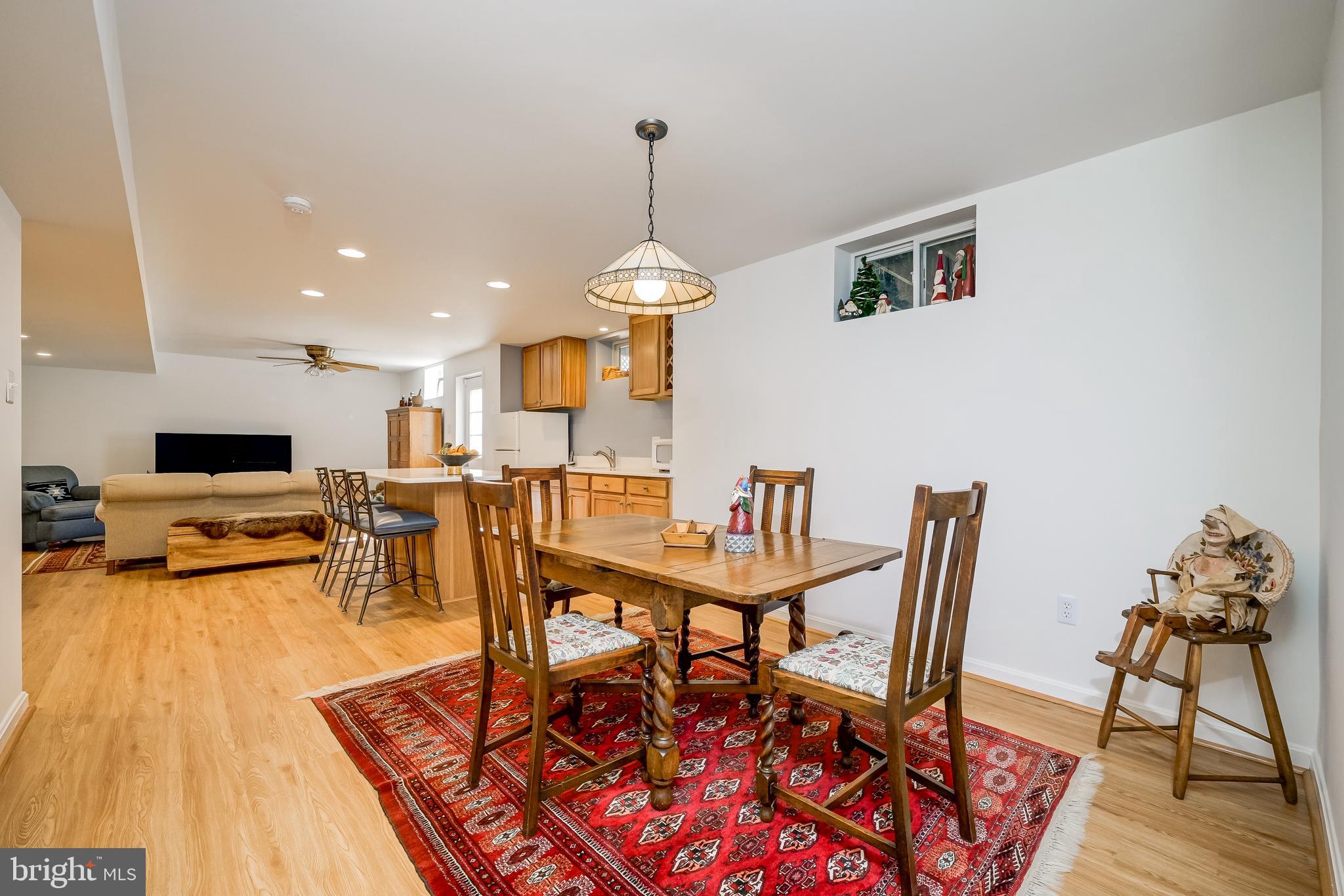 6508 FOLDED LEAF SQUARE