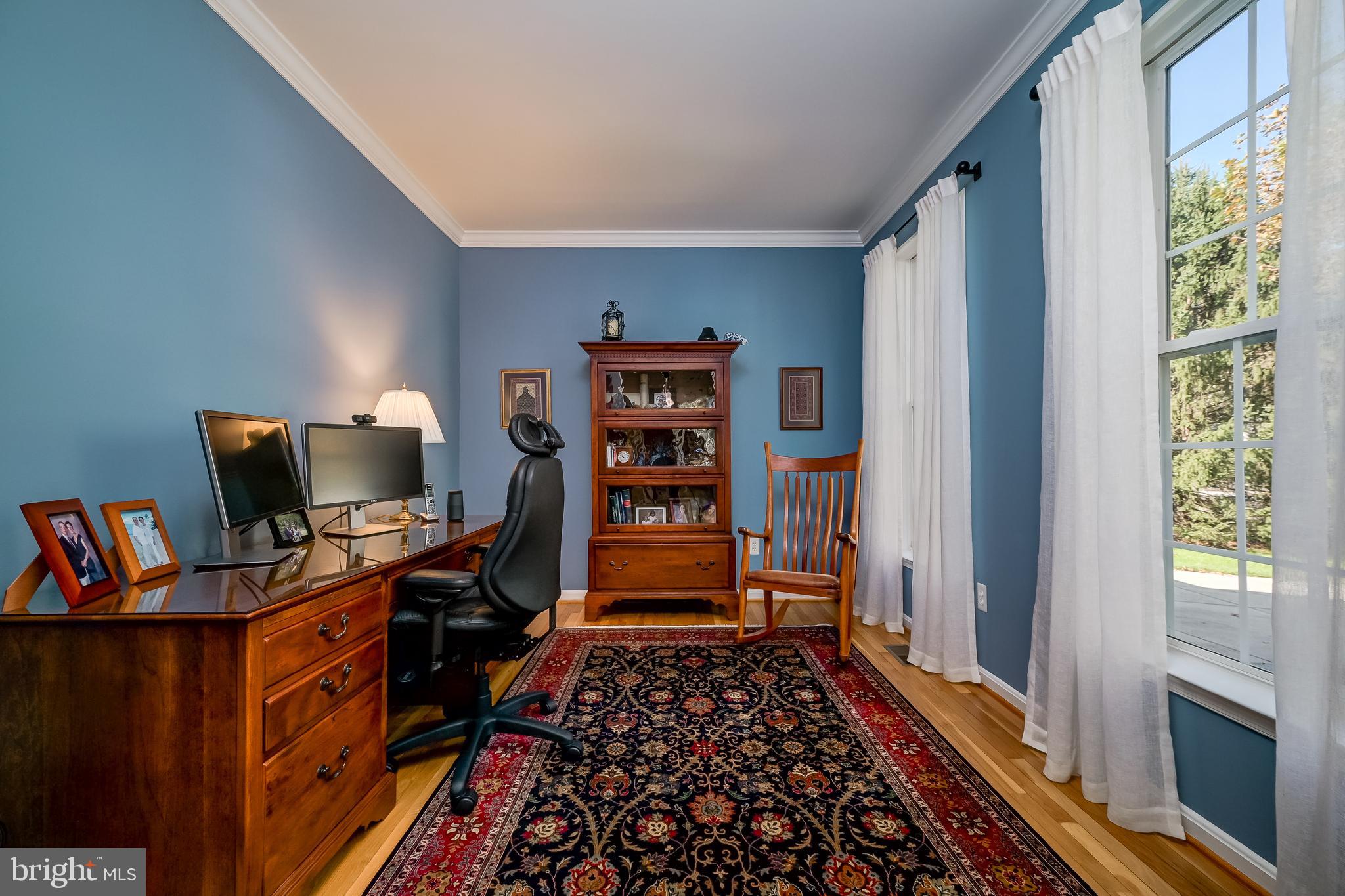 6508 FOLDED LEAF SQUARE