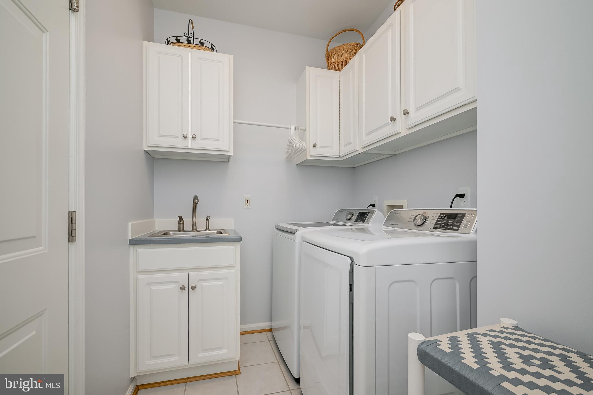 6508 FOLDED LEAF SQUARE