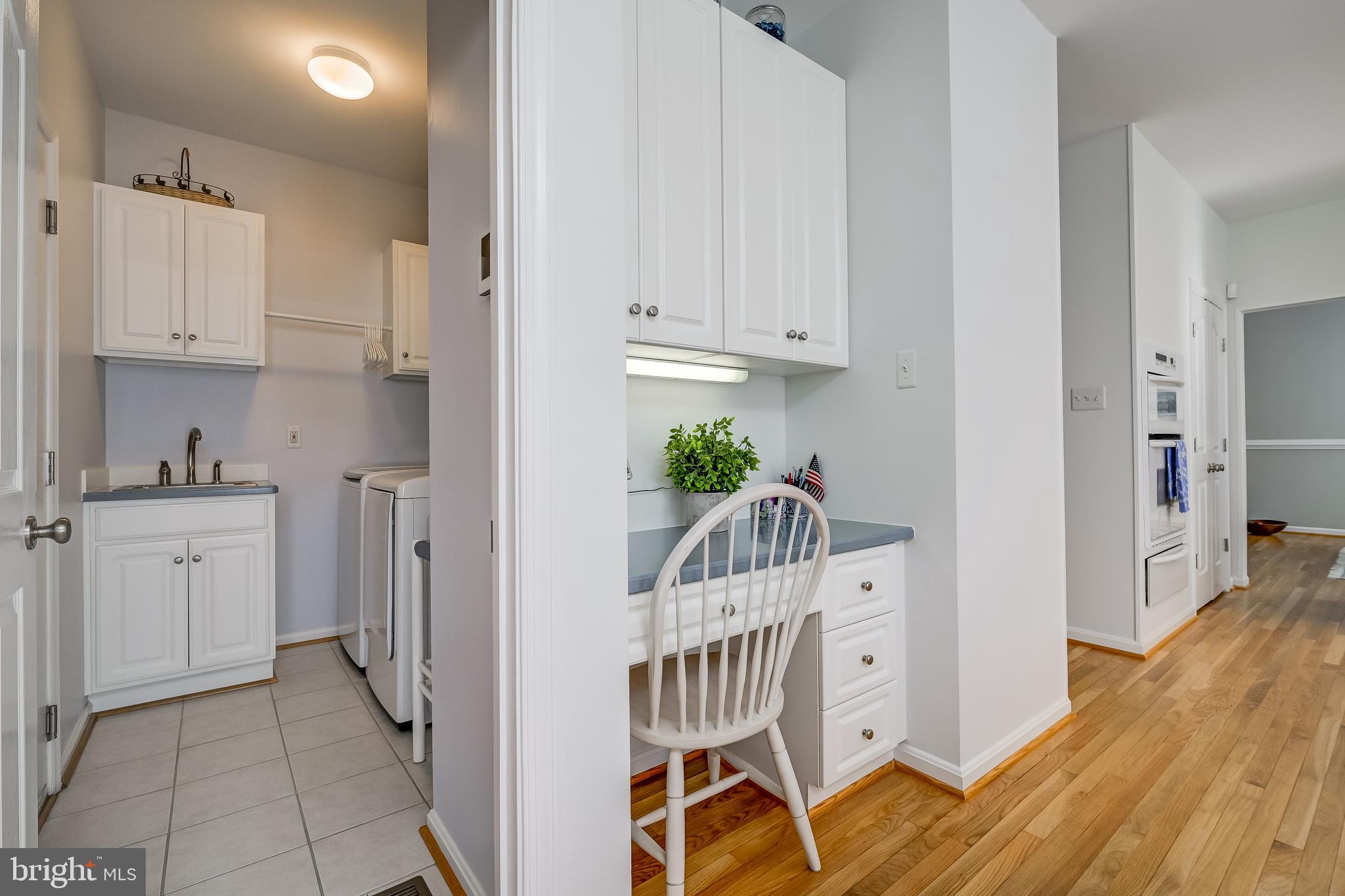 6508 FOLDED LEAF SQUARE