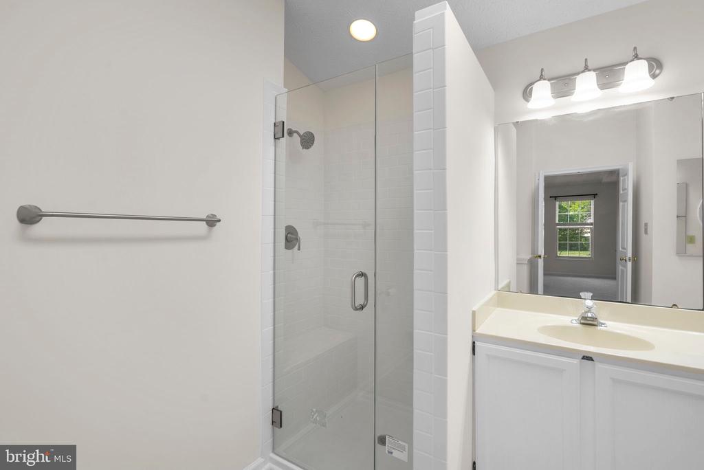 5505 LAKE RIDGE TERRACE