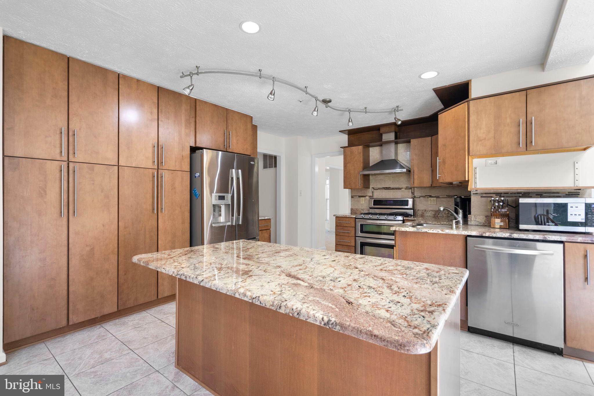 5505 LAKE RIDGE TERRACE