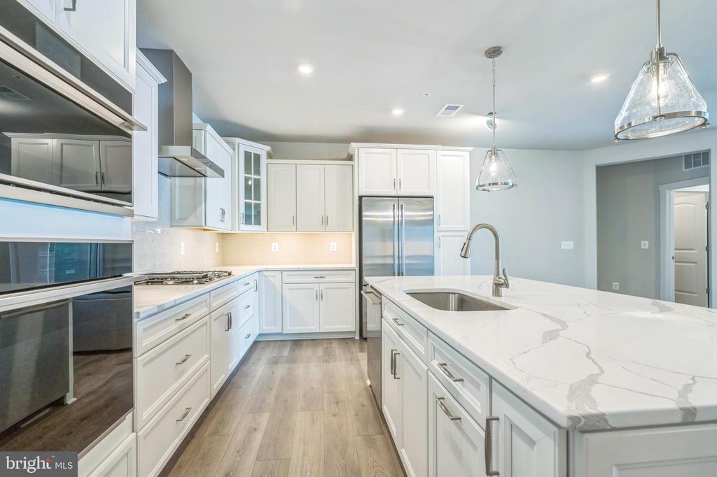 176 FLAGSTAFF WAY Unit: 2443