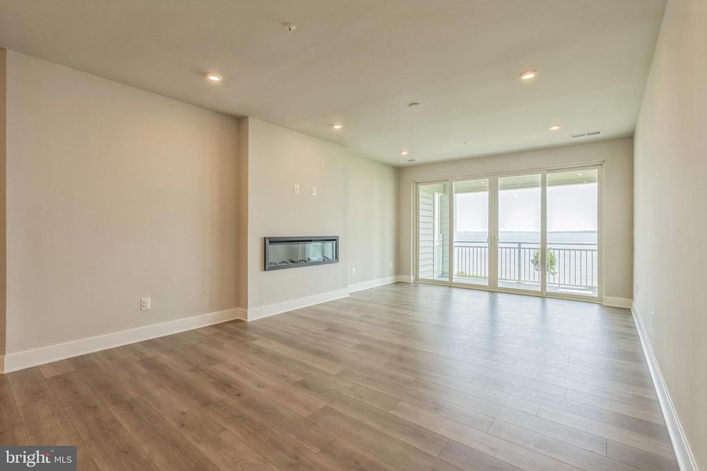 176 FLAGSTAFF WAY Unit: 2443
