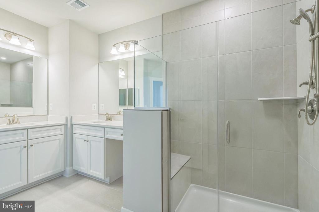 176 FLAGSTAFF WAY Unit: 2443