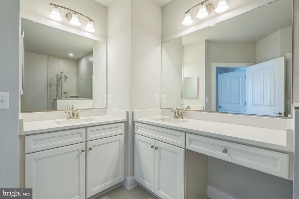 176 FLAGSTAFF WAY Unit: 2443