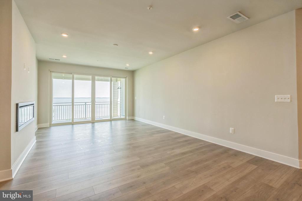 176 FLAGSTAFF WAY Unit: 2443