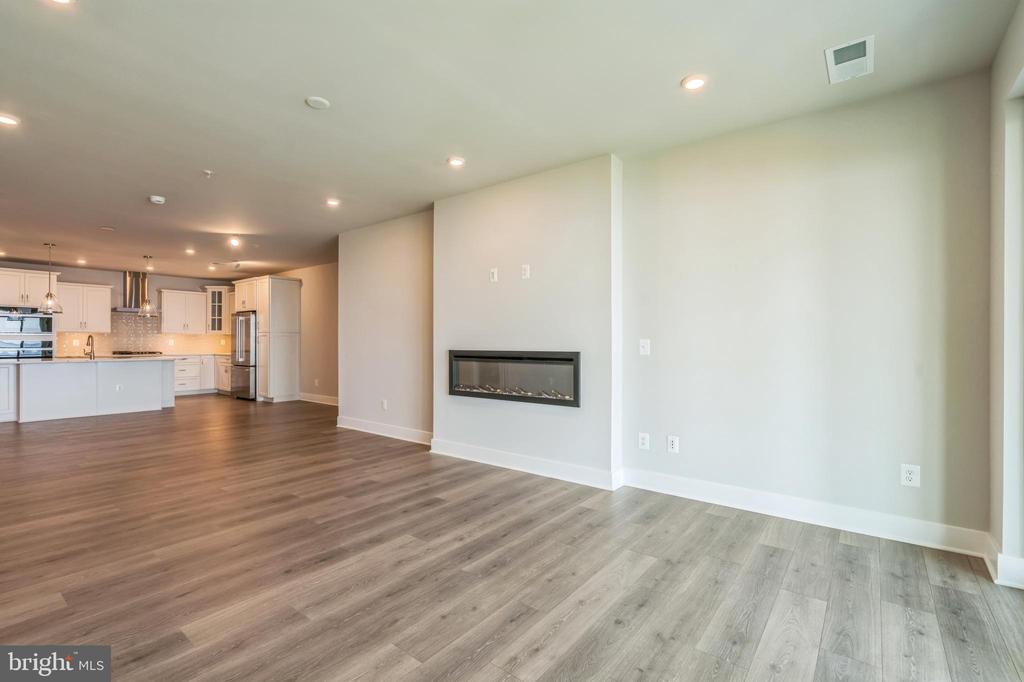 176 FLAGSTAFF WAY Unit: 2443