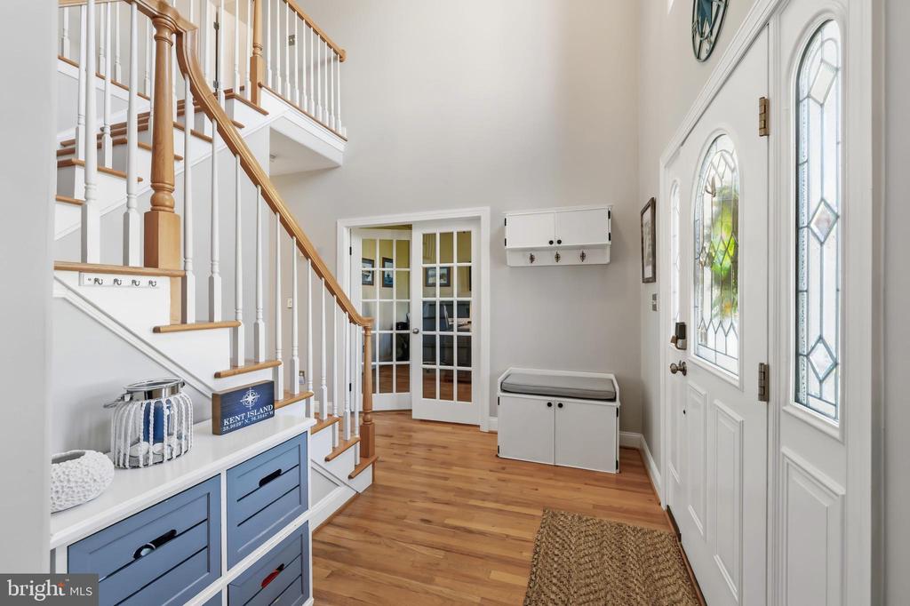 1033 AVALON COURT