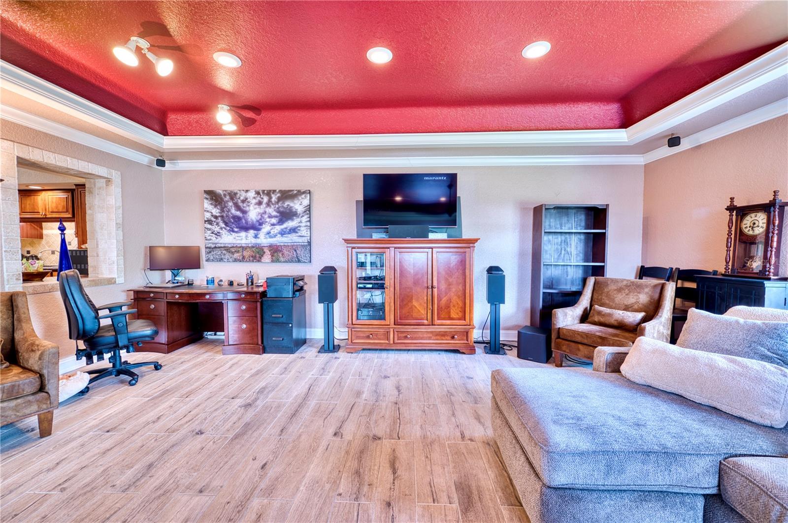 22448 LACOMBE AVE