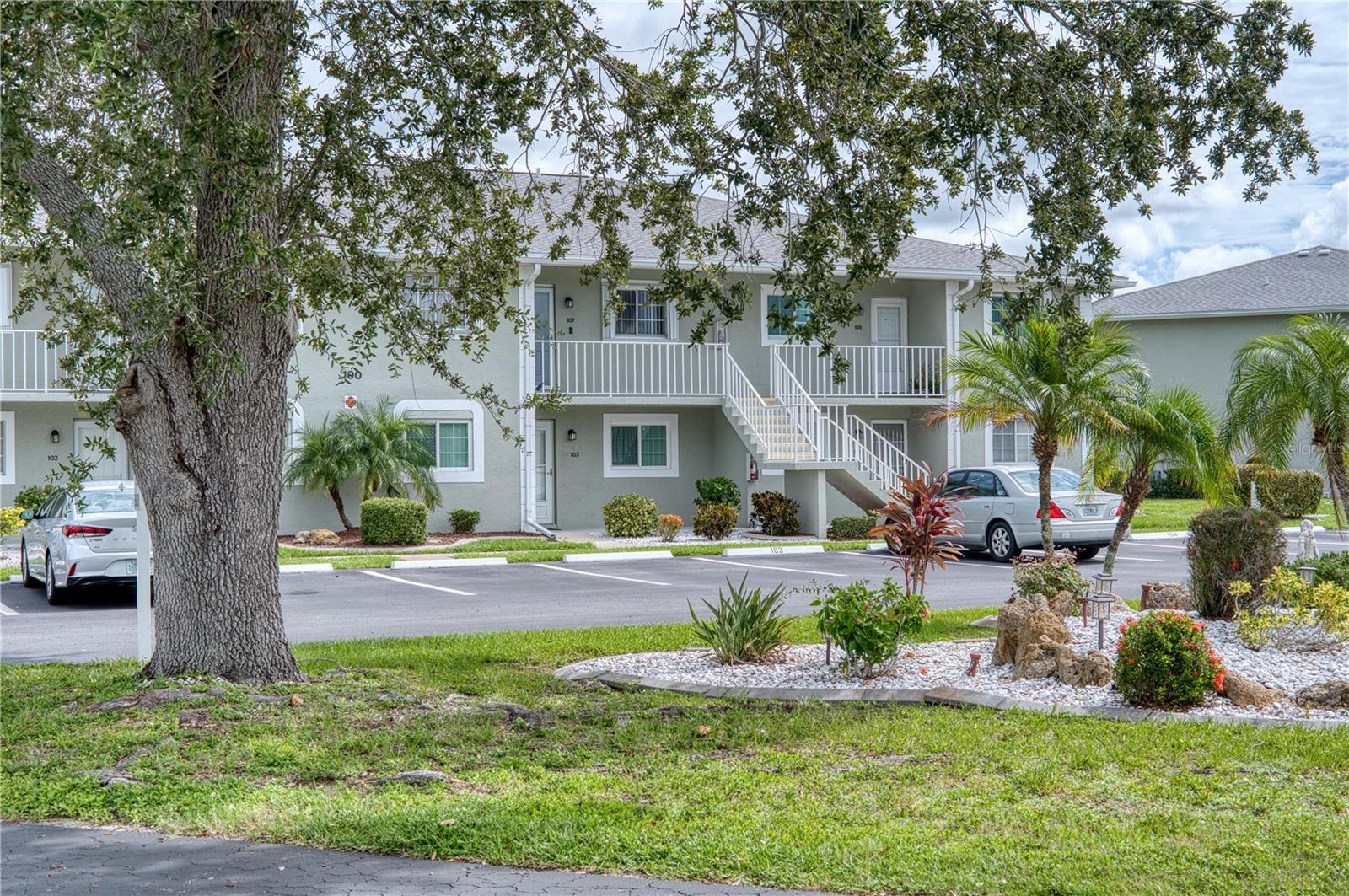 3310 LOVELAND BLVD #107