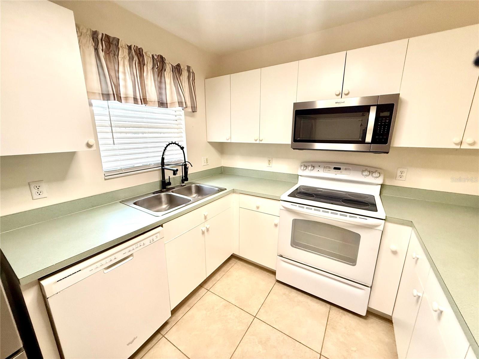 16946 TOLEDO BLADE BLVD