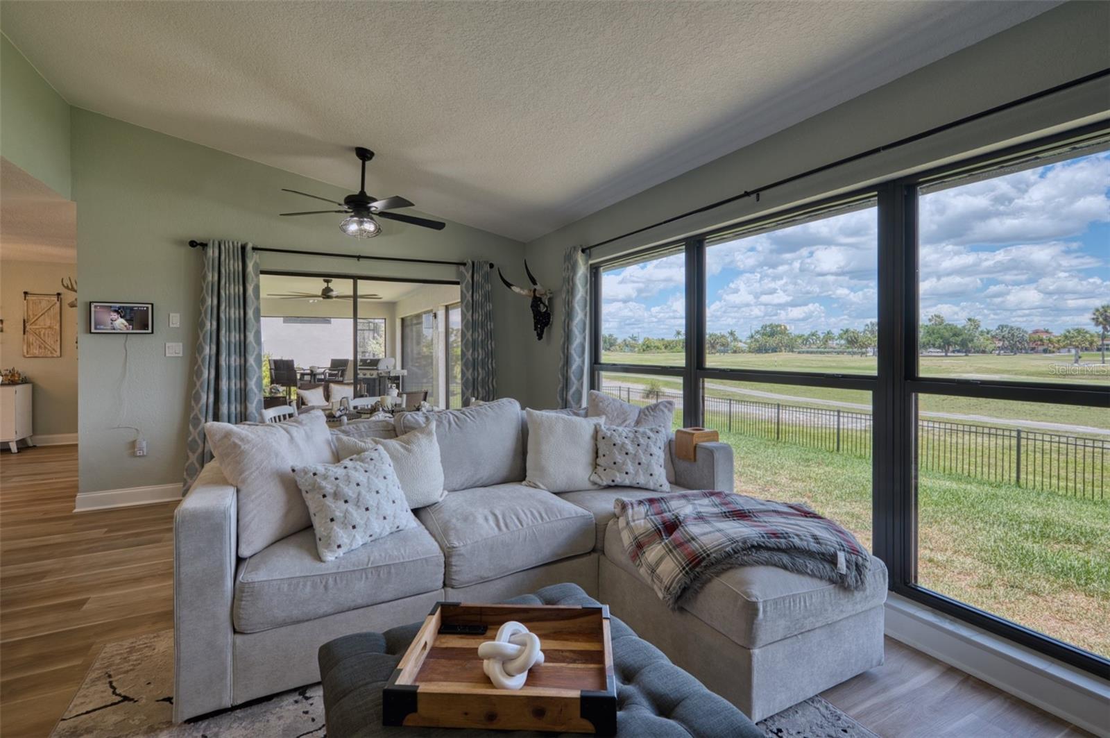 727 MONACO DR