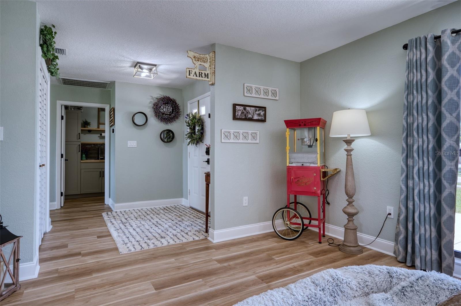 727 MONACO DR