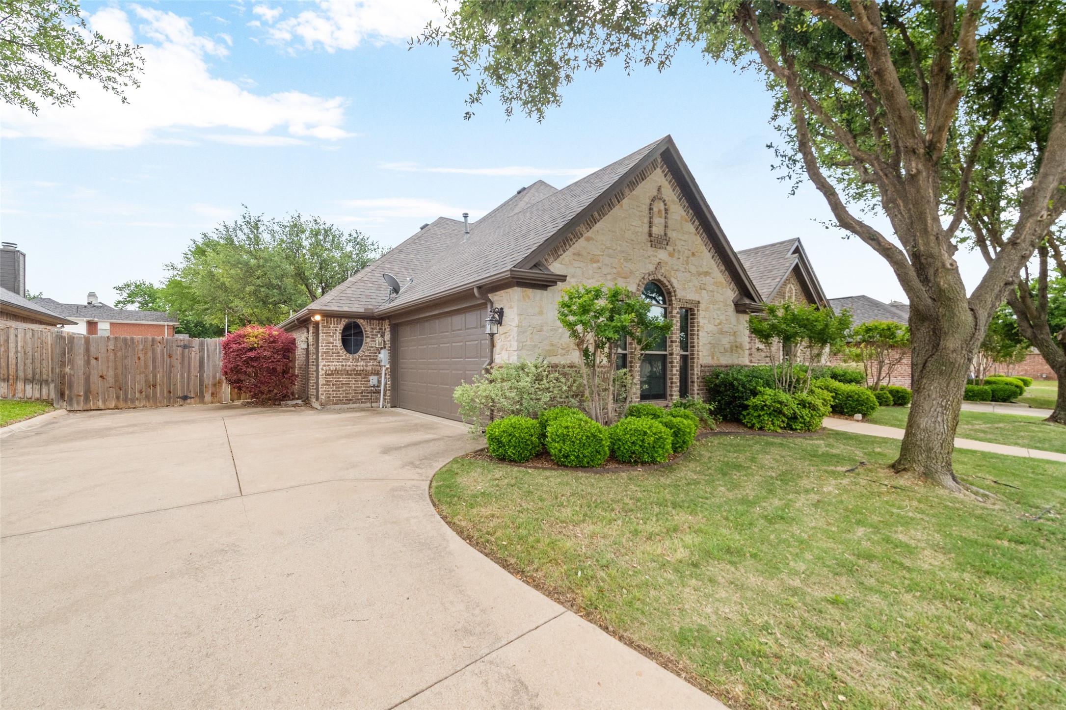 7036 Ridge Crest Drive